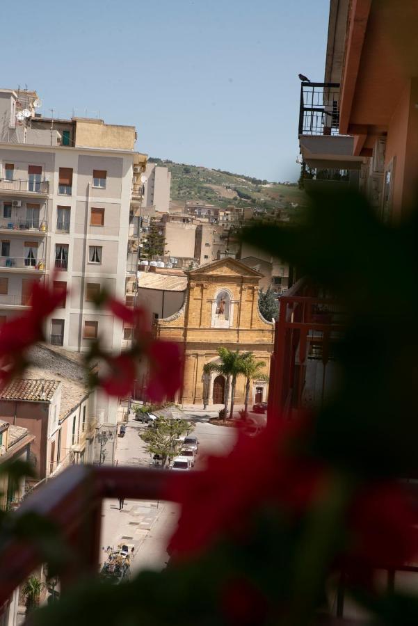 Come A Casa Panoramico E Centralissimo Daire Canicattì Dış mekan fotoğraf