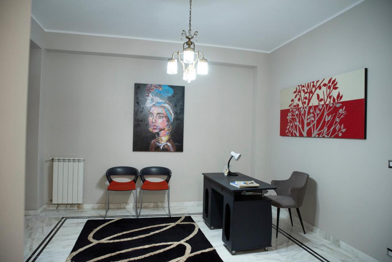 Come A Casa Panoramico E Centralissimo Daire Canicattì Dış mekan fotoğraf